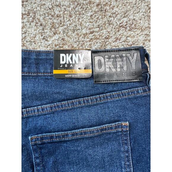 NWT - DKNY JEANS Mini Skirt, size Women's 12; Mid Rise; Denim/Jean Skirt - Picture 10 of 11